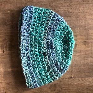 BRAND NEW blue toned crochet beanie